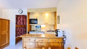 Résidence Castor - Studio rénové avec casier à ski · Proche des pistes · Balcon MAE-7394