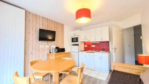 Résidence Les Pleiades - Appartement lumineux · Centre station · Parking couvert · Balcon MAE-7409