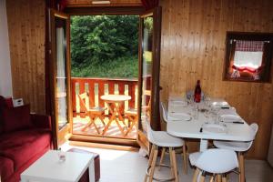 Résidence La Croix Du Sud - Studio cabine 4 personnes 2 exposé est MAE-9044