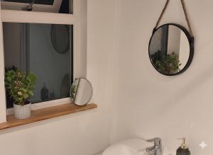 Modern 4BR Cambridge House w Parking for 9 guests