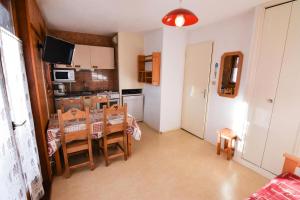 Résidence La Croix Du Sud - Studio cabine 4 personnes 1 exposé Sud MAE-5594