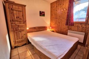 Résidence Les Oursons - Appartement typique au pied des pistes du Mont Rond MAE-3034