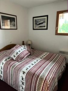 Résidence Les Cristallines - TROIS PIECES 6 PERS N°001 LES CRISTALINES AVEC TERRASSE et parking MAE-8114