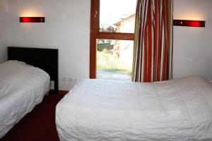 Chalet La Combe D Or - Chalet mitoyen en résidence de standing MAE-0834