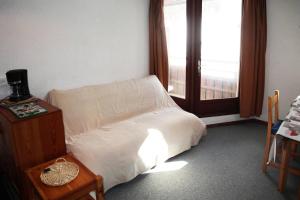 Résidence Pic Vert - départ skis aux pieds MAE-8494