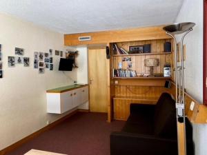 Résidence Lauzieres - Appartement 3 pièces pour 8 personnes skis aux pieds et proche des commerces dans le village du Charvet à Arc 1800 MAE-4484