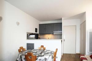 Résidence Les Carlines - Joli studio équipé pour 4 personnes en coeur de station MAE-2194