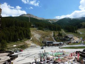 Résidence Les Carlines - Grand studio de 4 personnes en coeur de station vue pistes MAE-3704