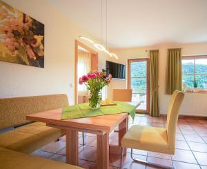 Weingut-Destillerie Herbert Zisch