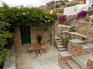 Sifnos stone house maison de pierre stone house