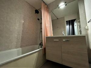 Résidence Caron - Appartement pour 4 personnes avec balcon exposé Sud MAE-5724