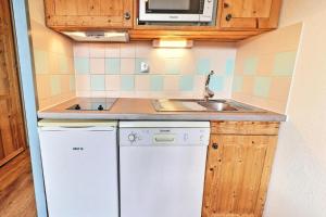 Résidence Grand Bois A - CONFORTABLE 2 PIECES, SKIS AUX PIEDS ET PROCHE DES COMMERCES MAE-2034