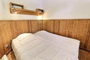Résidence Grand Bois A - CONFORTABLE 2 PIECES, SKIS AUX PIEDS ET PROCHE DES COMMERCES MAE-2104
