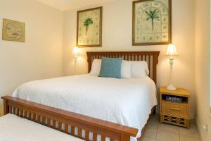 Super near Beach Cozy 4 plex Pool Sleep Many