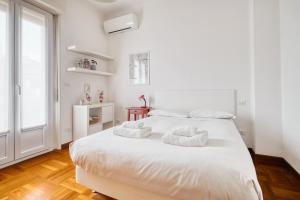 Just Urban Stays - Bright and modern flat with terrace