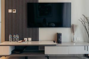 Chic 1BR Retreat in Zada Tower, Business Bay