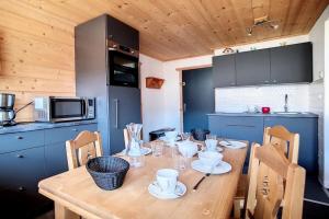 Résidence Les Lauzes - Appartement rénové · Départ et retour ski aux pieds MAE-0454
