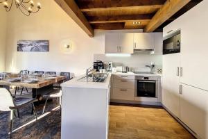 Résidence Les Cristaux - Appartement rénové & spacieux · Proche des pistes · Balcon · Sauna · Hammam · WIFI gratuit MAE-9964