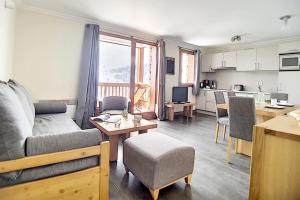Résidence Les Cristaux - Appartement confortable et rénové · Proche des pistes · Balcon · Sauna · Hammam · WIFI MAE-0674