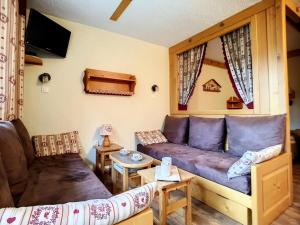Résidence Boedette A - Appartement confortable · Départ et retour skis aux pieds · Balcon MAE-1004