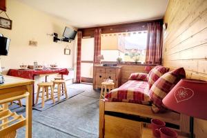 Résidence Asters A2 - Studio cabine agréable · Proche des pistes · Balcon · Parking extérieur MAE-1364