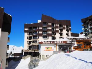 Résidence Genepi - Studio standard · Proche des pistes et des commerces · Balcon sud-est MAE-1814