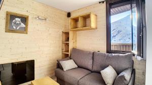 Résidence Coryles A - Appartement rénové avec coin montagne · Accès direct aux pistes · Balcon MAE-1064