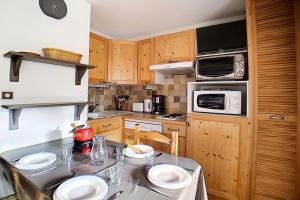 Résidence Ski Soleil - Appartement fonctionnel · Départ ski aux pieds · Balcon loggia ouest MAE-2344