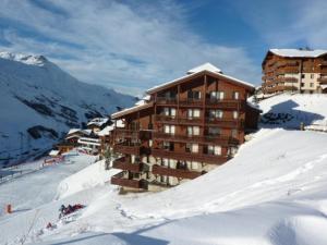 Résidence Valmonts A - Appartement standard · Départ ski aux pieds · Balcon MAE-2624