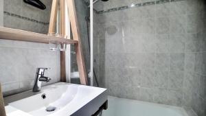 Résidence Les Charmettes - Studio lumineux avec coin montagne · Au pied des pistes · Balcon MAE-2834