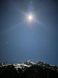 Newly renovated chalet with mountain views