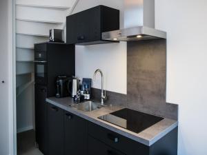 Cozy holiday home in Vrouwenpolder close to the beach