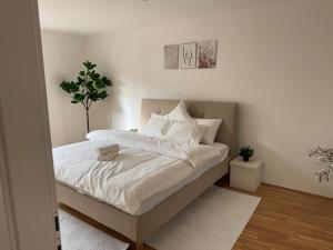 Apartment 1BR, Train Station, Central, Modern