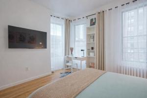 Warm and Welcoming 2BR in Upper East Side