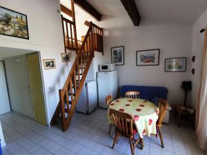 Résidence Les Captivantes - Villa trois pièces mezzanine face à la mer avec garage à Port Leucate. Réf: 1CAPT_H3 MAE-5964