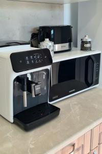 Esther Line Apartments - Free Street Parking, Self Check-in