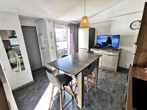 Résidence Les Zodiaques - Appartement 3 Pièces climatisé 4 couchages PORT LEUCATE. Réf: 1ZOD_K5 MAE-6681