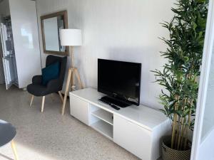 Résidence Porquerolles - Joli T1 à Bandol avec vue petite vue mer MAE-8734