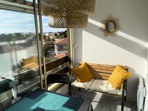Résidence Porquerolles - Joli T1 à Bandol avec vue petite vue mer MAE-8734