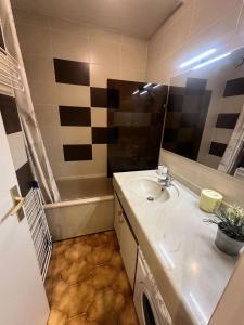 Résidence Alisier - T3 dans le domaine de la Coudoulière proche de la mer MAE-8961