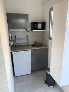 Résidence Mistral - Appartement 6 couchages à 100m de la mer à Six Fours Les Plages MAE-8864