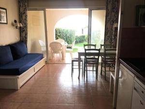 Résidence Rivages - Coquet appartement de type 2 en rez de jardin à Six Fours les Plages MAE-9654