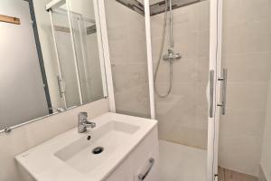 Résidence Grand Bois B - CONFORTABLE 2 PIECES + CABINE, SKIS AUX PIEDS ET PROCHE DES COMMERCES MAE-3244