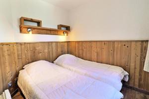 Résidence Grand Bois B - CONFORTABLE 2 PIECES, SKIS AUX PIEDS ET PROCHE DES COMMERCES MAE-3334