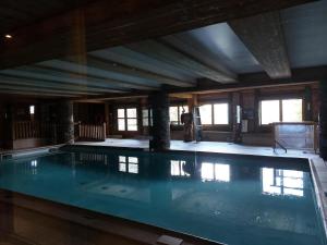 Résidence Roselend - Grand 4 pièces offrant de belles surfaces situé dans une résidence au village du chantel ,proche des pistes et avec piscine MAE-8204