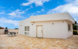Pet Friendly Home In Porto Cesareo With Private Swimming Pool, Can Be Inside Or Outside