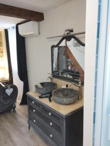 Chez Jérôme, au pied de la cité médiévale