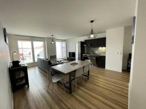 Résidence Les Embruns - Appartement neuf à proximité des commodités pour 6 personnes avec parking MAE-0961