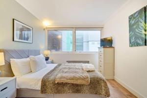 Top Rated 1BR Flat Near Soho & Regents Park for 4