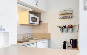 1 Bedroom Amazing Apartment In Royan